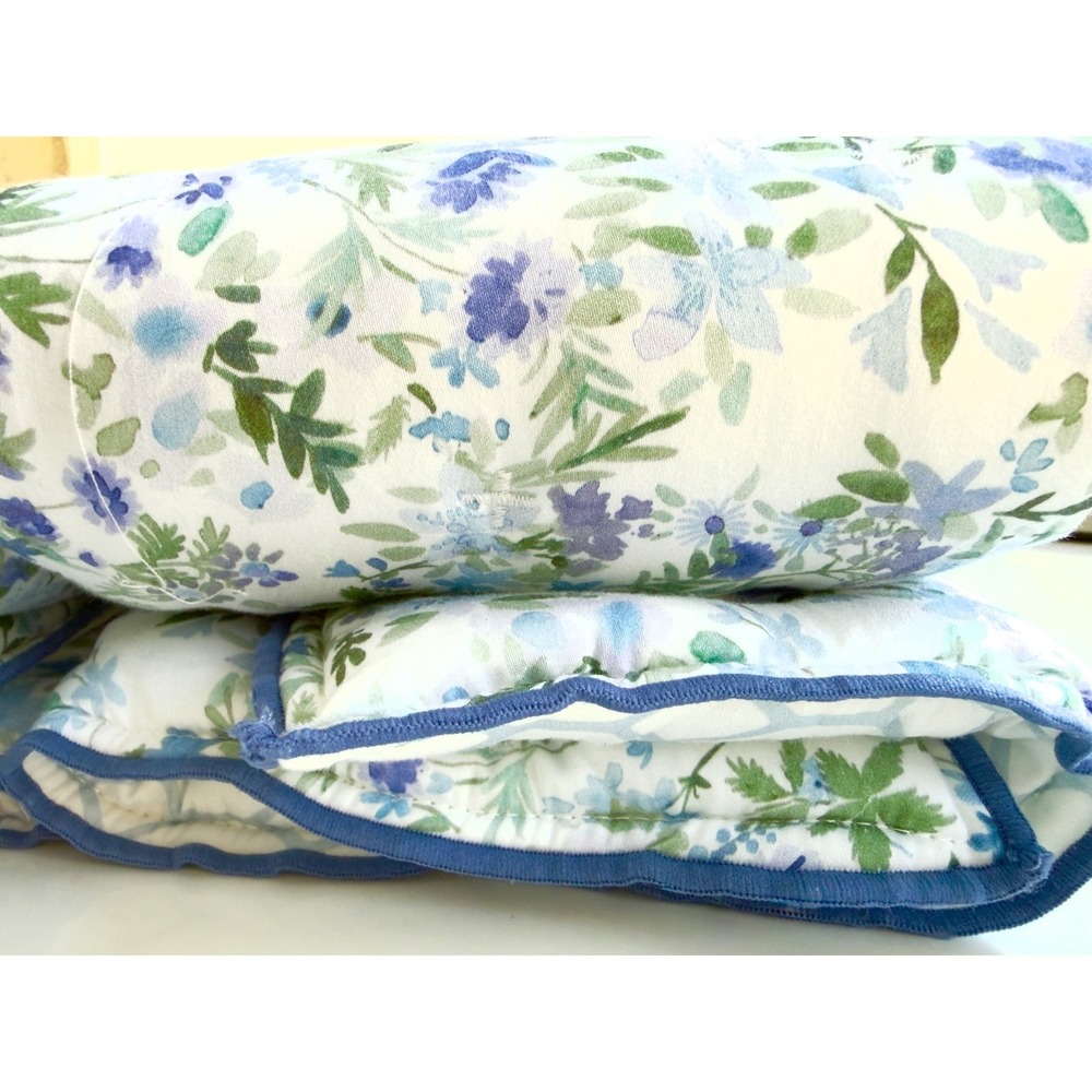 Pottery Barn 2 AERIN Floral Reversible 100%  Cotton Shams, NWT, Retail $79 - Picture 5 of 7